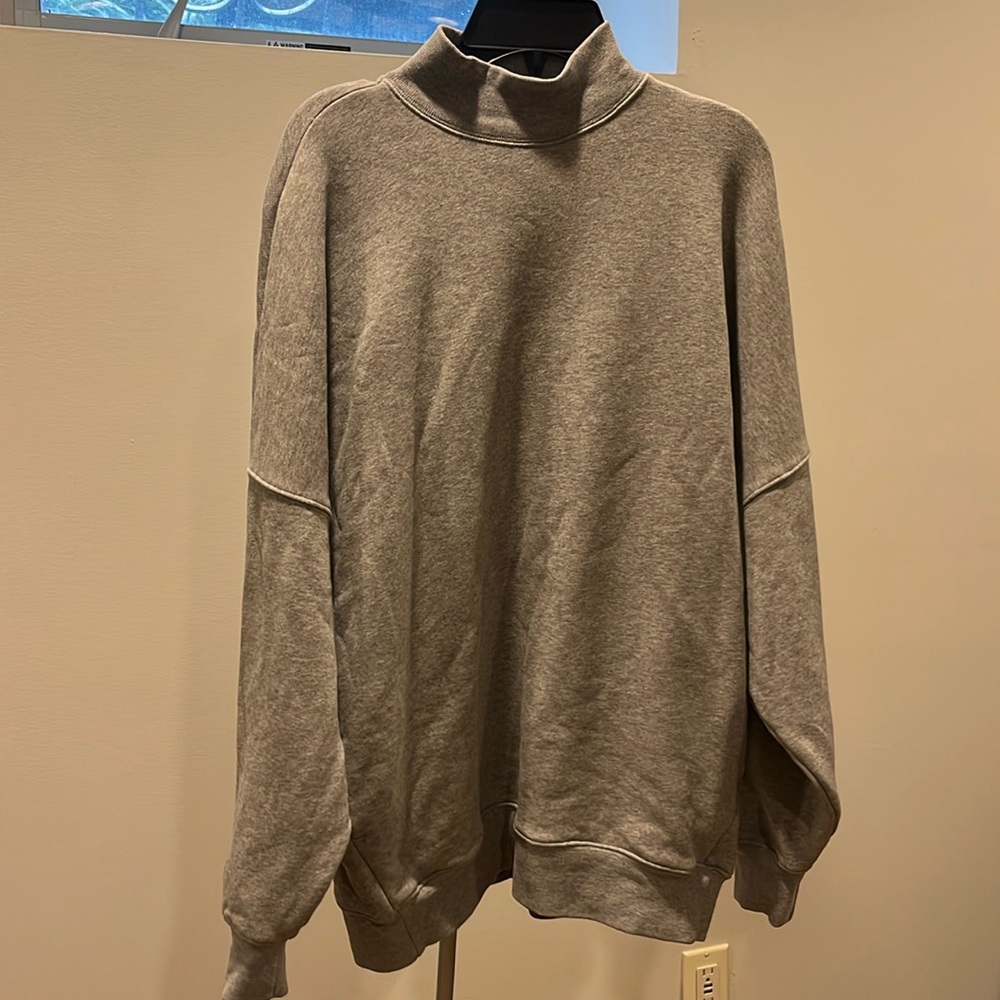 Aritzia Mock Turtleneck Pull Over